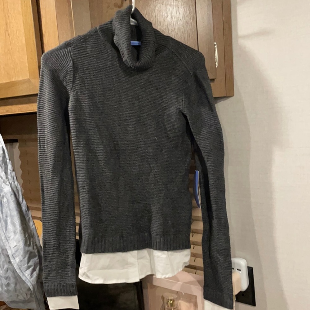 Vera wang turtle neck sweater